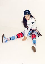 组图：韩星闵孝琳拍写真 大秀完美身材