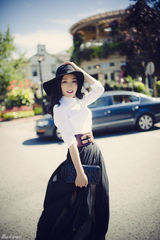 组图：马苏时尚大片曝光 潮范儿演绎园游会