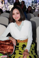 组图：张歆艺性感现身有望年底与男友完婚