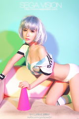 组图：嫩模郭芸萌露胸写真 曾陷黄毅清外遇风波