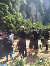 组图：《爸爸2》武隆开拍 陆毅黄磊吴镇宇现身