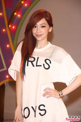 组图：王心凌暴瘦至40公斤 称理想体重是41公斤