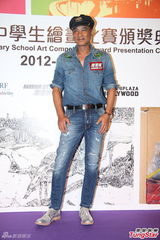 组图：任达华自曝心仪买楼保值 拒绝借贷