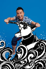 高清图：文章迎六一拍童趣写真 变超级萌爸