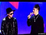 组图：杜海涛跪拜韩星权志龙 引网友怒骂丢人