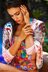 组图：C罗女友伊莲娜比基尼诱惑 透视装现双乳