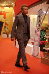 组图：明星公民颁奖盛典 群星到场星光熠熠