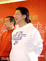 幻灯图：情景剧《跌停板涨停板》开机 蔡明幽默致辞