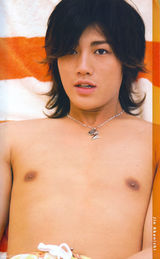 策划：庆赤西仁三十而立 带感裸图福利大放送