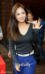 组图：少时侑利2AM赵权等出席箱包品牌发布会