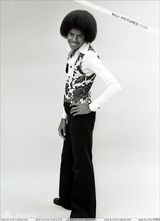 策划：MJ(迈克尔-杰克逊)诞辰纪念日 流行天王童年也曾萌萌哒