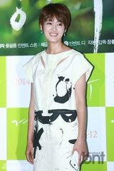 组图：金有贞盛骏等出席《庆州》VIP试映会