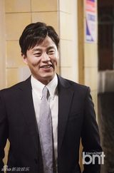 组图：《好时节》气氛融洽 金喜善等其乐融融