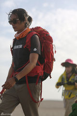 组图：陈坤行走收官对城市逆反 自曝6天未换洗