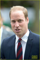 组图：凯特王妃被曝怀二胎 威廉独自出行展身手