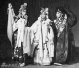 组图：国粹舞台上的白娘子 美丽多情功夫了得