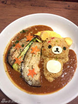 组图：日本又出新萌物！轻松熊咖啡店等你光顾