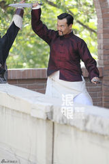 组图：《师父》片场照 廖凡以一敌众展宗师范