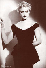 [青春照相馆]少女期麦当娜：性感与清纯并存