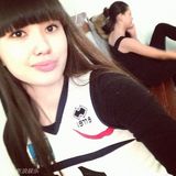 组图：哈萨克排球女将爆红！肤白貌美腿长120