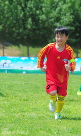 组图：足球梦萌娃乱入世界杯 神预测巴西赢两球