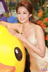 组图：岑丽香称婚后将与老公同享浸浴乐