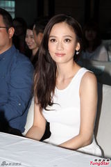 组图：陈乔恩祝福周迅喜结连理 对男友没要求