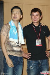 组图：多变哈林(庾澄庆)唱金曲 登小巨蛋万人同欢