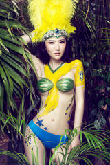 组图：石天琦彩绘时尚大片助阵巴西世界杯