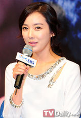 组图：申恩庆李素妍等出席希望TV举行制作会