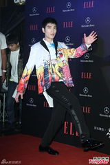 组图：潘玮柏自曝脱星出道 曾全裸扮树叶