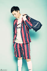 组图：冯铭潮动感大片曝光 律政新人萌范儿十足