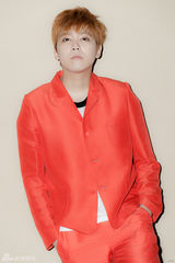 组图：对话FTIsland李洪基 想与五月天合作