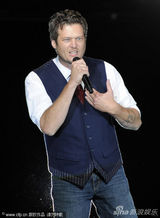 组图：泰勒-斯威夫特获BMI年度最佳乡村歌曲奖