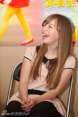 组图：达人秀小康妮北京个唱彩排 笑容开朗俏皮