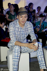 组图：高虎莫小棋包小柏等众明星看秀