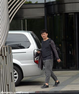 组图：黄磊变形记 从文艺男青年到温暖胖老爸