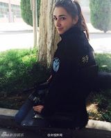 组图：新疆反恐前线美女特警走红 被赞美得冒泡