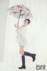 组图：T-ara智妍写真 紧身牛仔秀性感身材