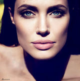 组图：性感满载 安吉丽娜-朱莉美艳照颠倒众生