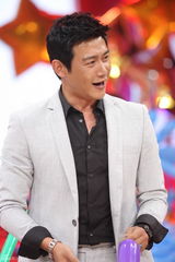 组图：爸爸之夜玩转益智游戏 黄磊陆毅刮亲情风