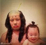 组图：日本父女逗比泡澡照走红 蠢萌犯二又有爱