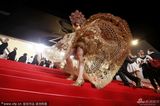 组图：戛纳Day7图片精选 巩俐落泪男神女神驾到