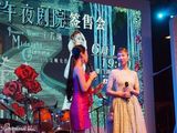 组图：王若琳厦门签售 恰逢“六一”歌迷送惊喜