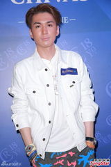 组图：嫩模Jessica否认恋安志杰 与男友哂甜蜜