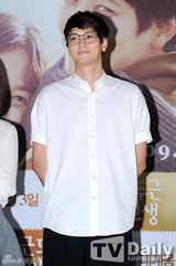 组图：《忐忑人生》宋慧乔姜栋元(姜东元)低调宣传新片