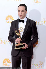 组图：谢耳朵获得艾美奖喜剧类最佳男主角