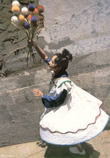 组图：日本女星宫崎葵曾赴云南拍摄唯美写真