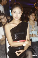 组图：众星助阵《蓝调海之恋》演绎忧伤爱情