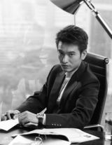 高清组图：袁文康时尚写真 潇洒出镜化身都市精英